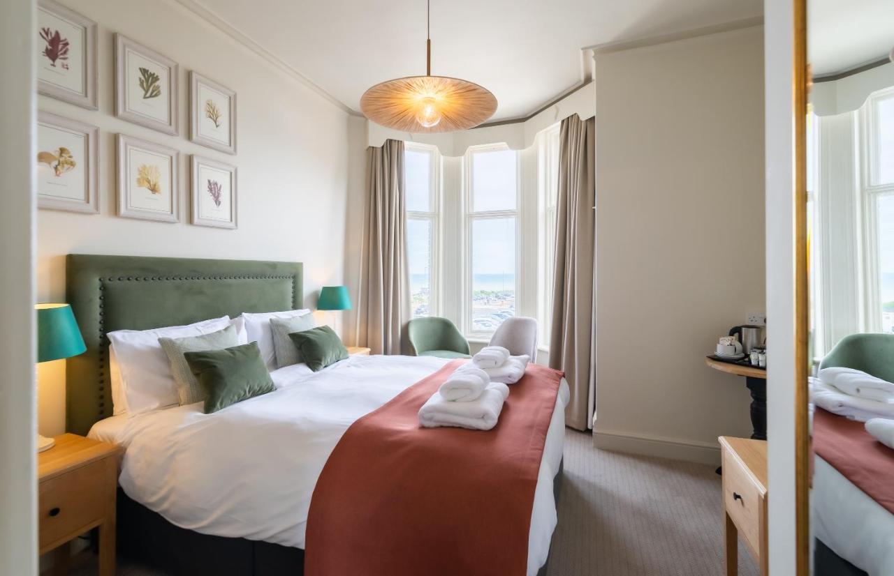 Cliftonville 3*